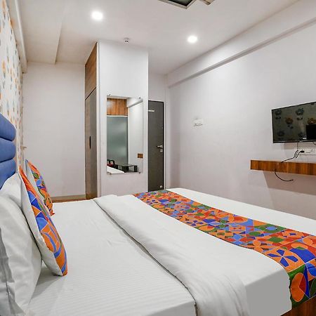 Fabhotel The Valentine - Udhna Road Surat Zewnętrze zdjęcie