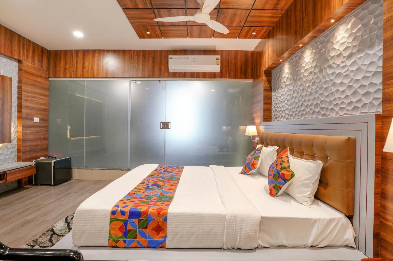 Fabhotel The Valentine - Udhna Road Surat Zewnętrze zdjęcie
