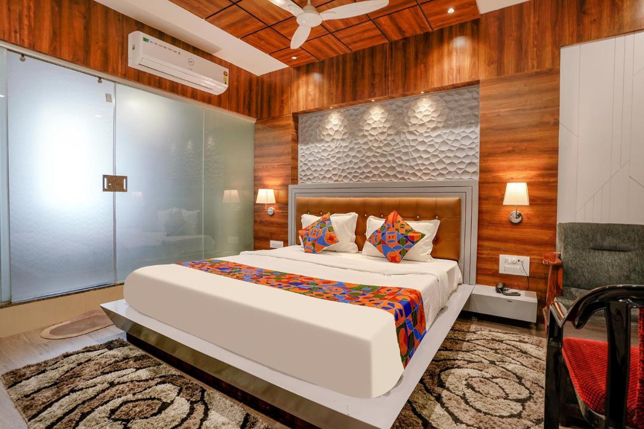 Fabhotel The Valentine - Udhna Road Surat Zewnętrze zdjęcie