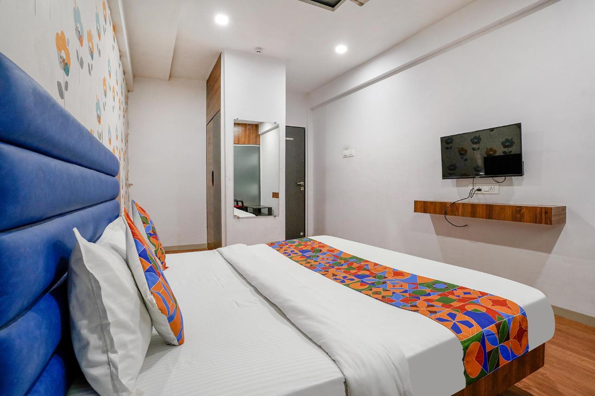 Fabhotel The Valentine - Udhna Road Surat Zewnętrze zdjęcie