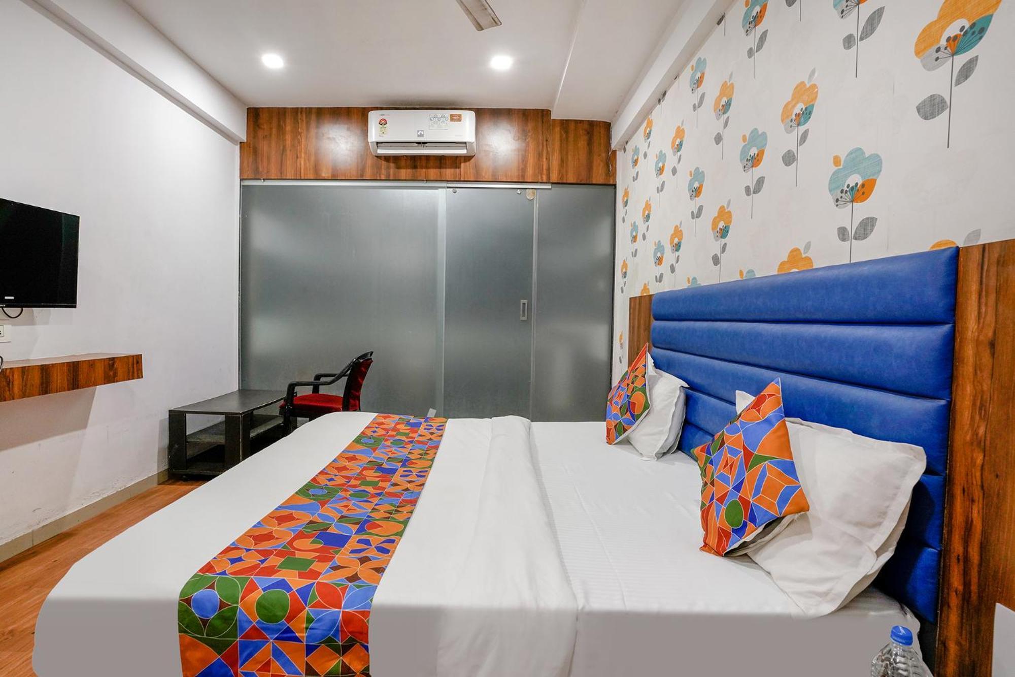Fabhotel The Valentine - Udhna Road Surat Zewnętrze zdjęcie