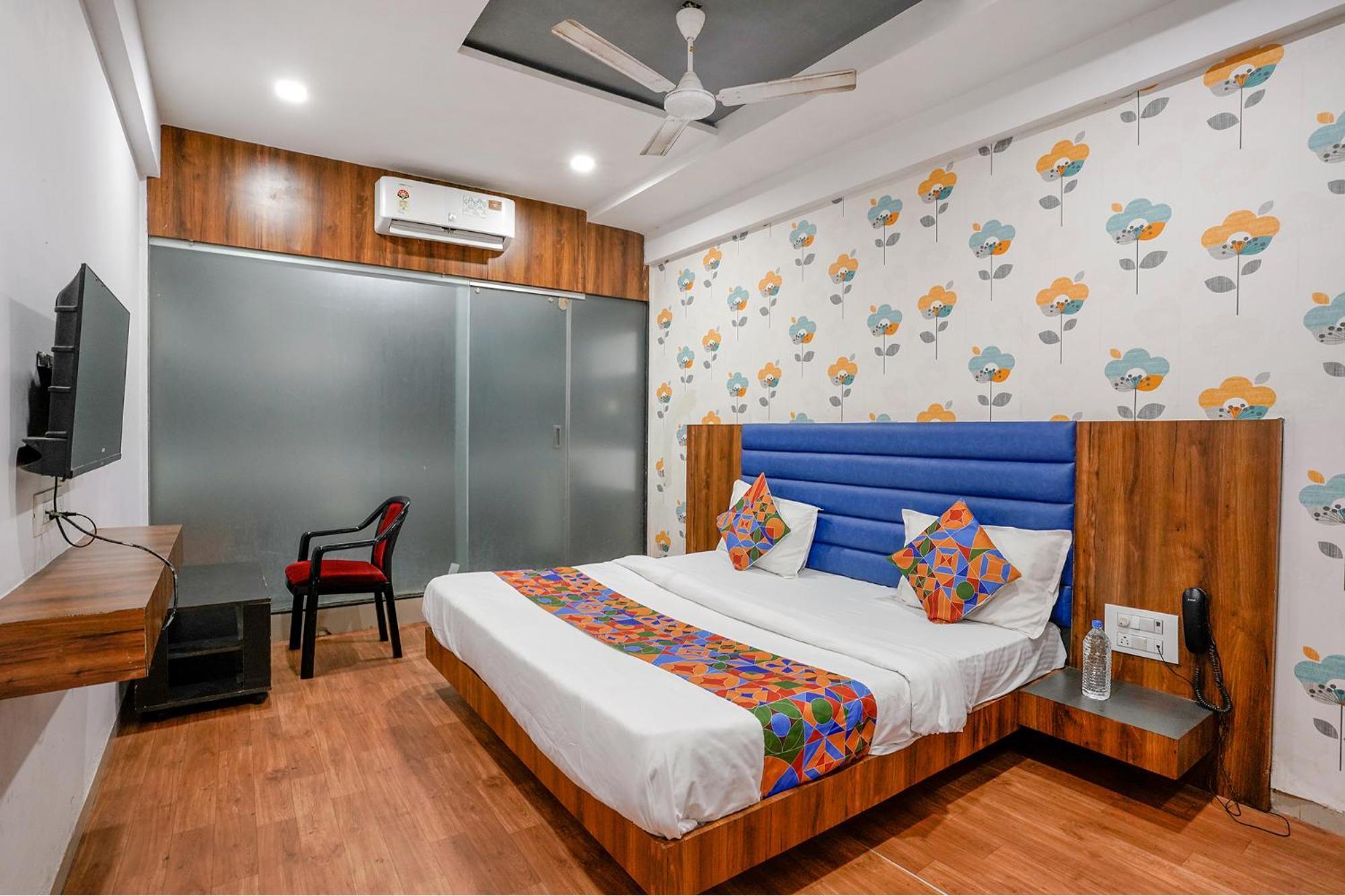 Fabhotel The Valentine - Udhna Road Surat Zewnętrze zdjęcie