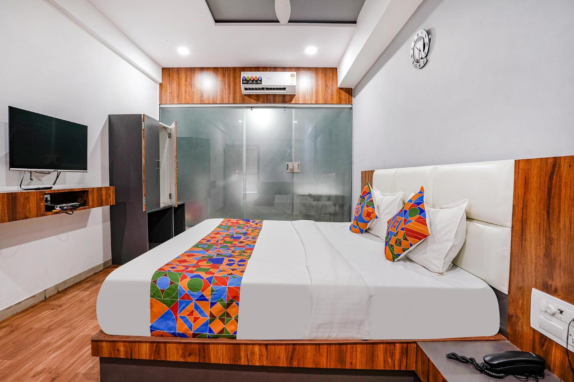 Fabhotel The Valentine - Udhna Road Surat Zewnętrze zdjęcie